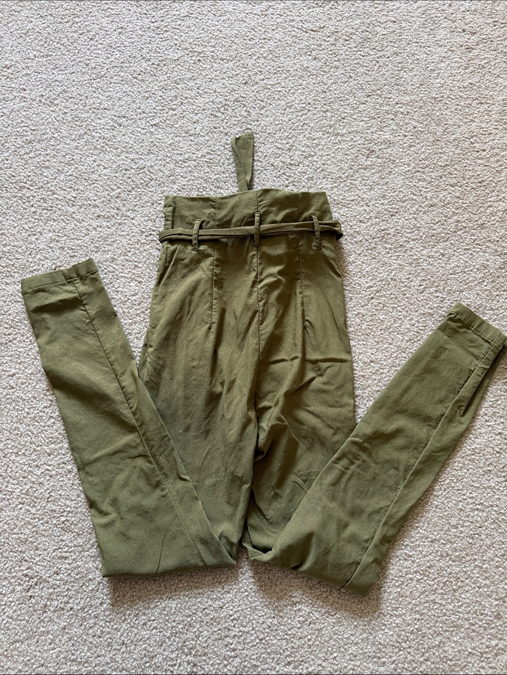 🚨 Price Drop 🚨 NWOT High-Rise Paperbag Tie-Waist Pants - Olive - Picture 6 of 7
